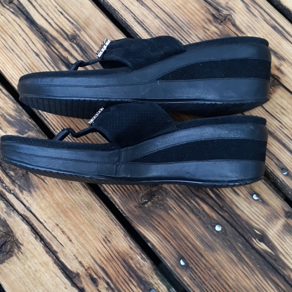 Donald J Pliner Black Leather Sandal Size 10 - Picture 6 of 7